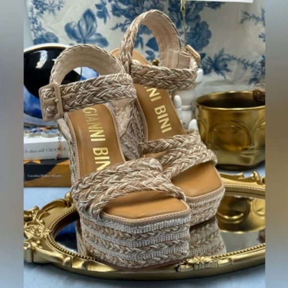 NWOT Gianni Bini Tan Wedge Espadrilles with Woven Braided Straps And Beaded - Picture 3 of 9